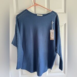 Batwing sweater with sparkles